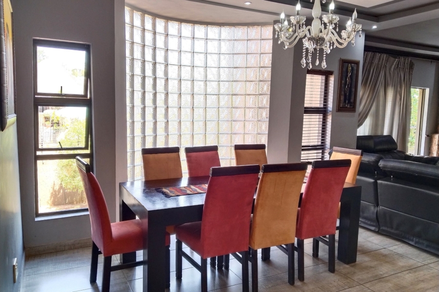 5 Bedroom Property for Sale in Birdwood Estate North West